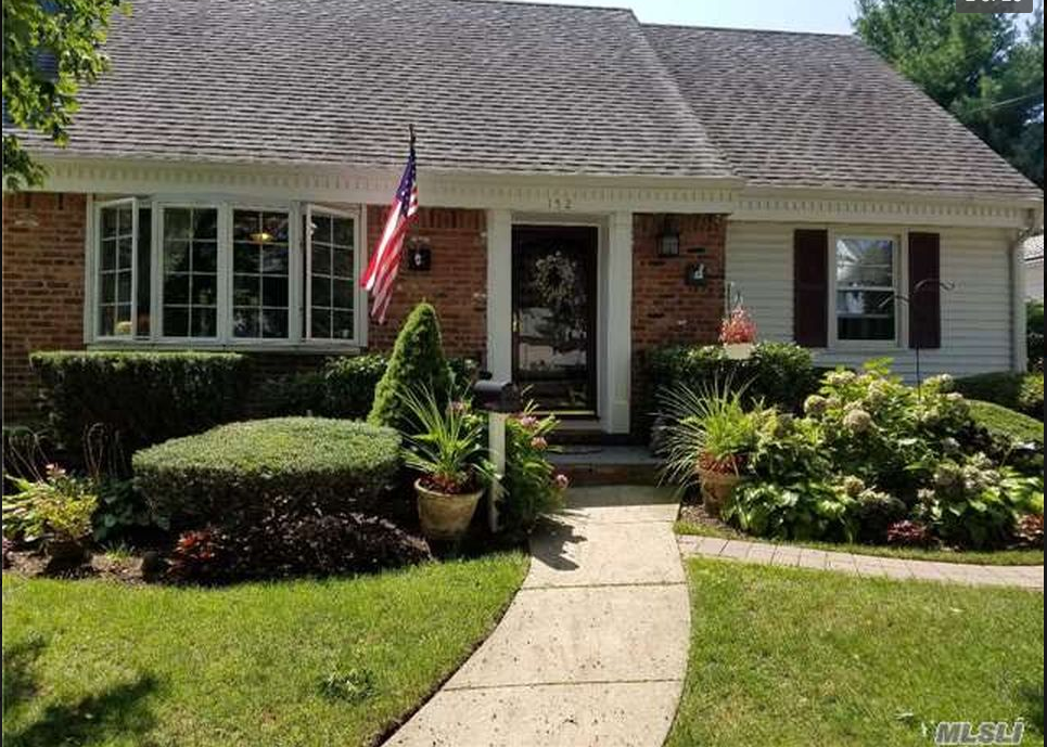 6 suburban houses less than 50 minutes from NYC—and less than the cost